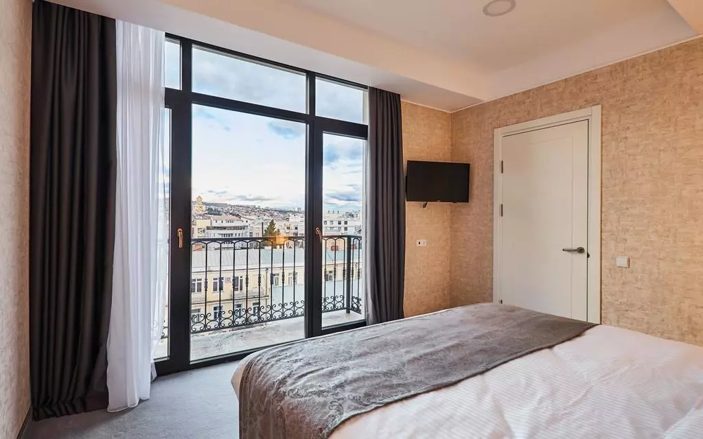 گالری پالاس هتل تفلیس-7165